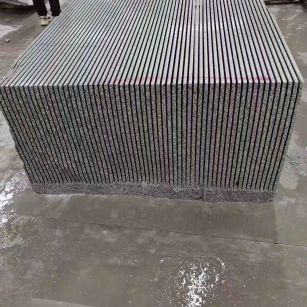 鄂尔多斯芝麻白毛板荒料切割