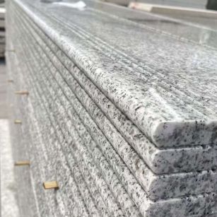 鄂尔多斯芝麻白楼梯踏步 花岗岩楼梯板材