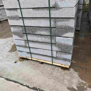 鄂尔多斯芙蓉白路牙石，马路牙子