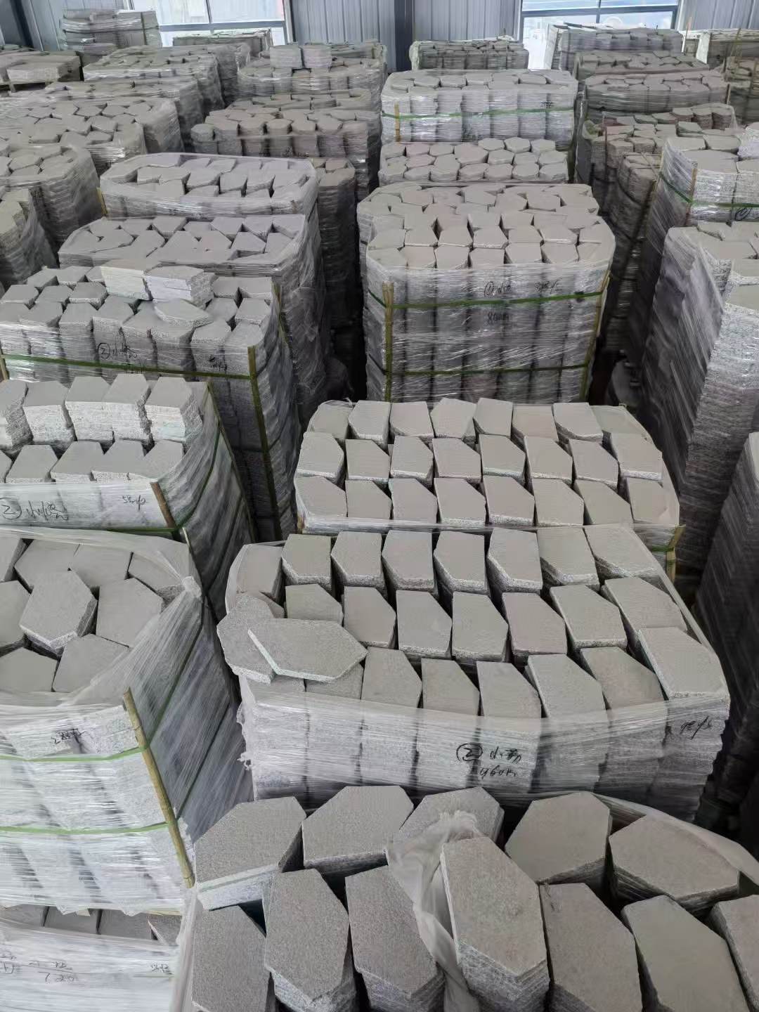 鄂尔多斯芝麻白石材冰裂纹，碎拼。