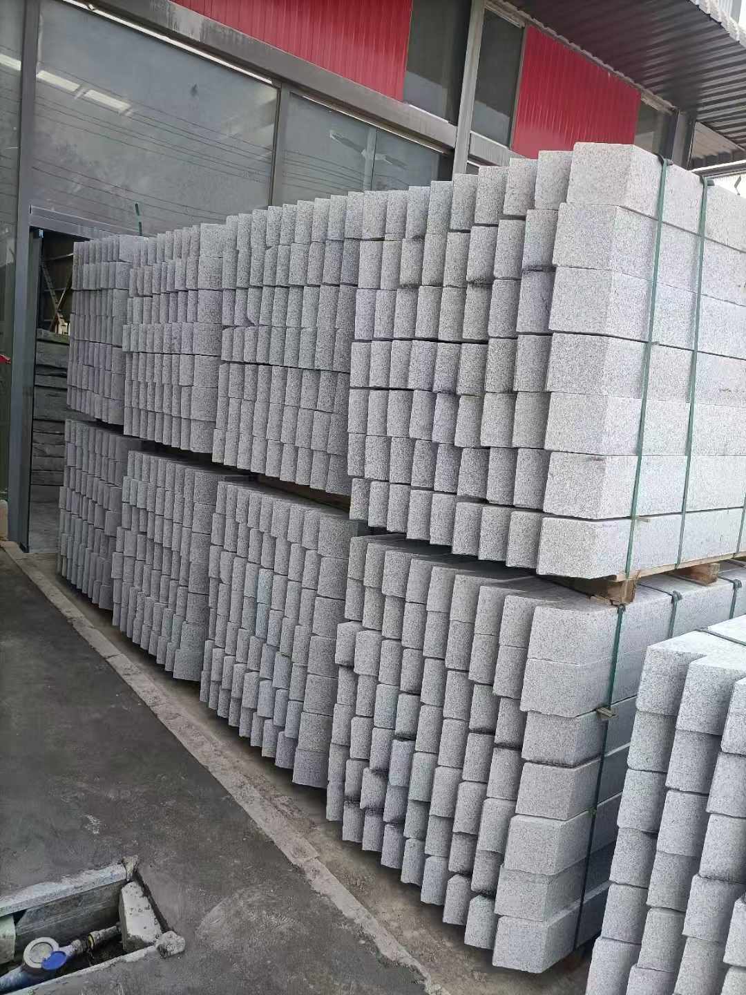 鄂尔多斯芝麻白树围石 树池
