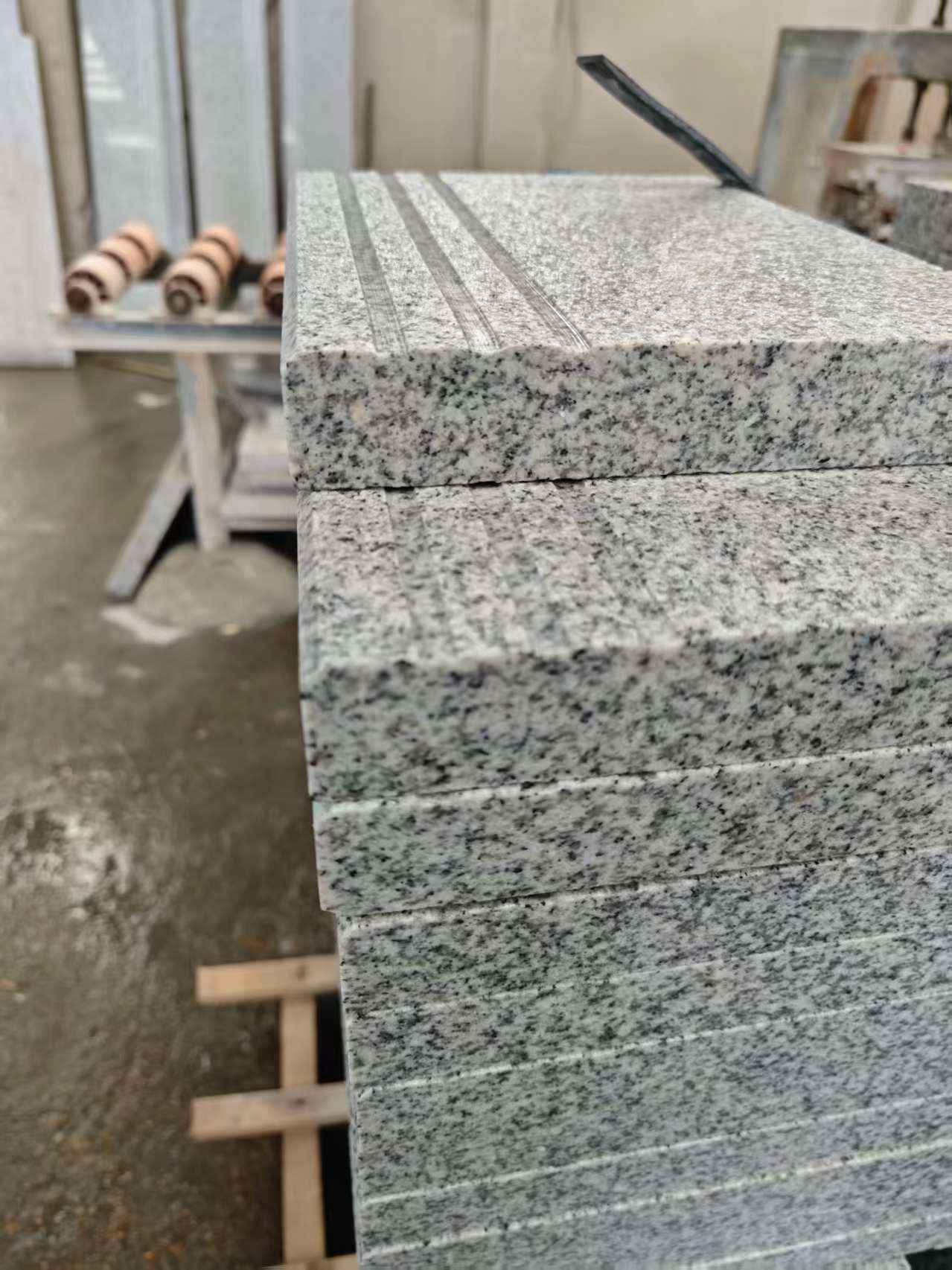 鄂尔多斯芝麻白楼梯踏步