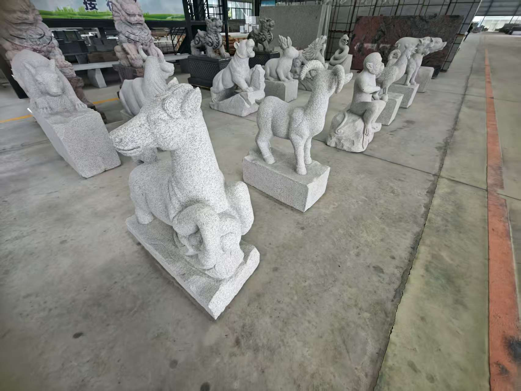 鄂尔多斯芝麻白雕刻 十二生肖 异形雕刻