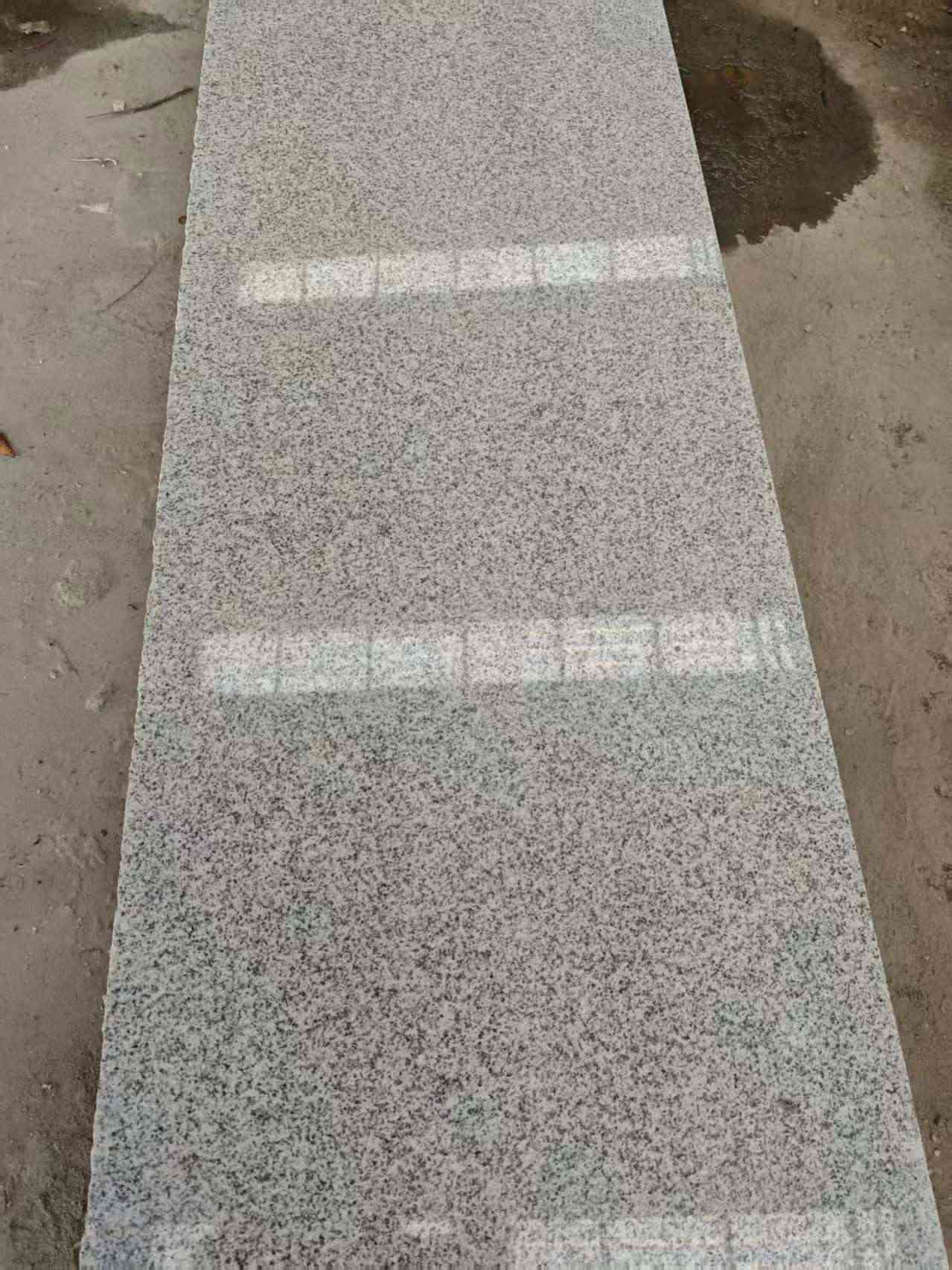 鄂尔多斯芝麻白光面毛板